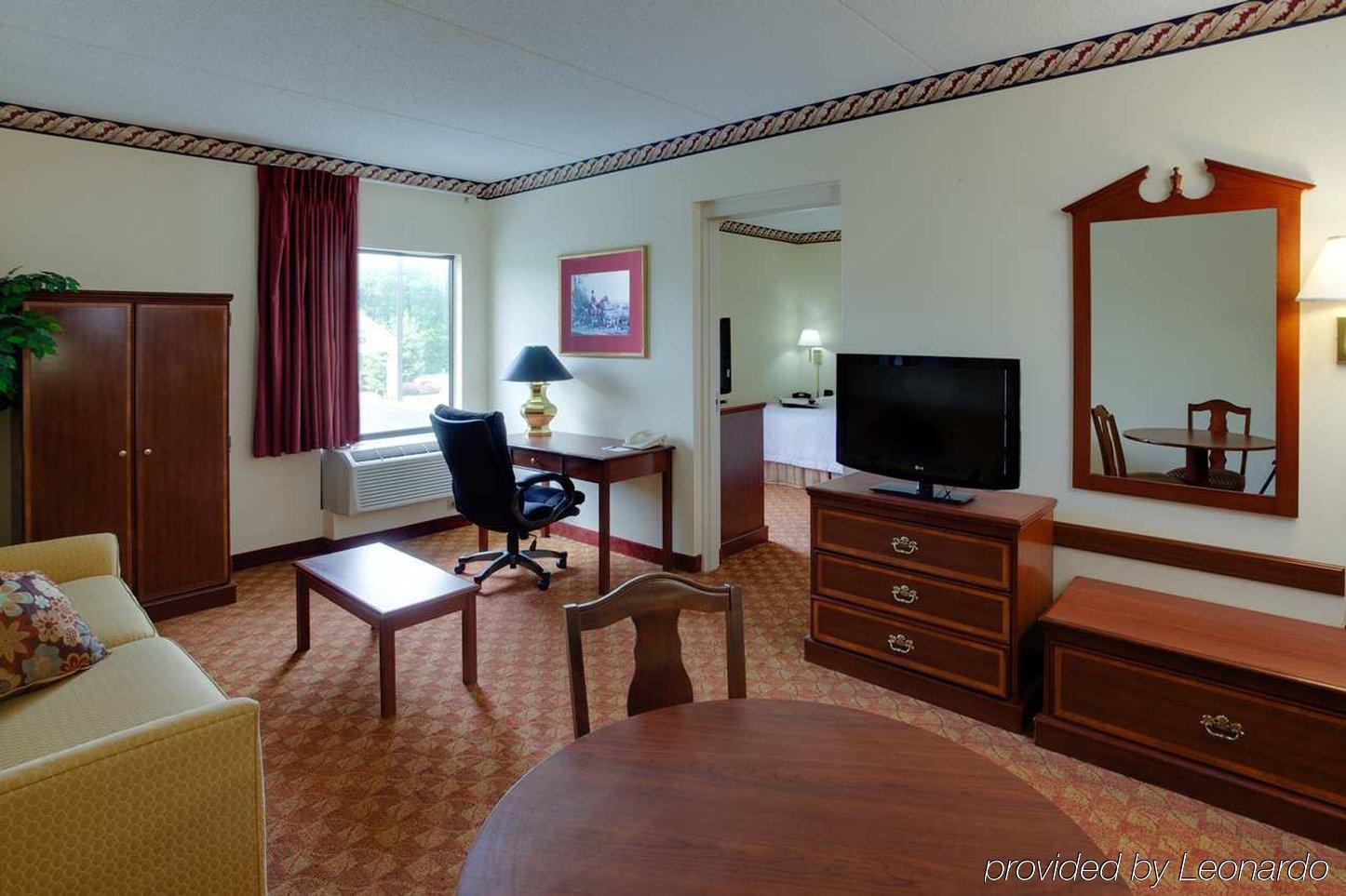 Hampton Hotel 3*